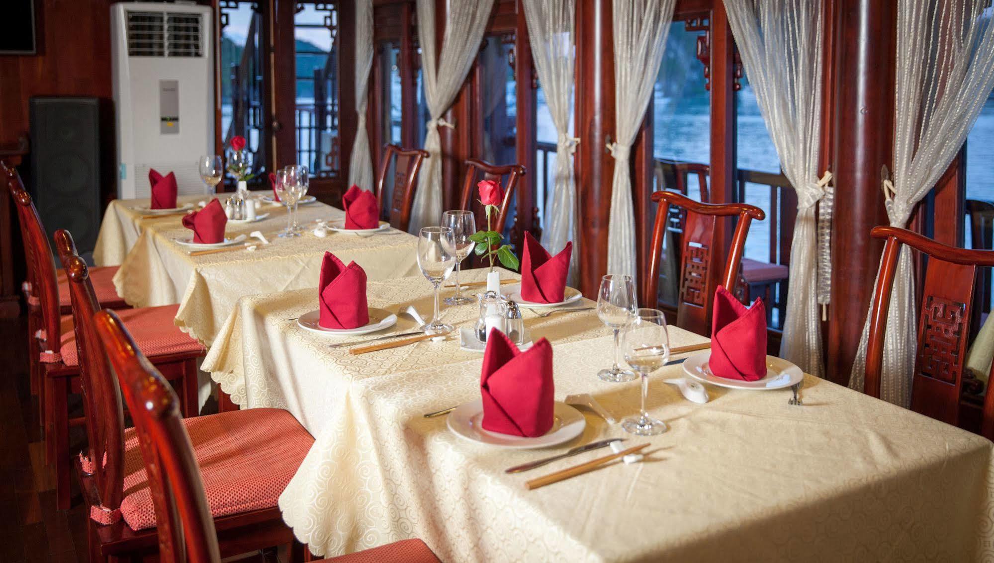 Royal Palace Cruise Ha Long Esterno foto