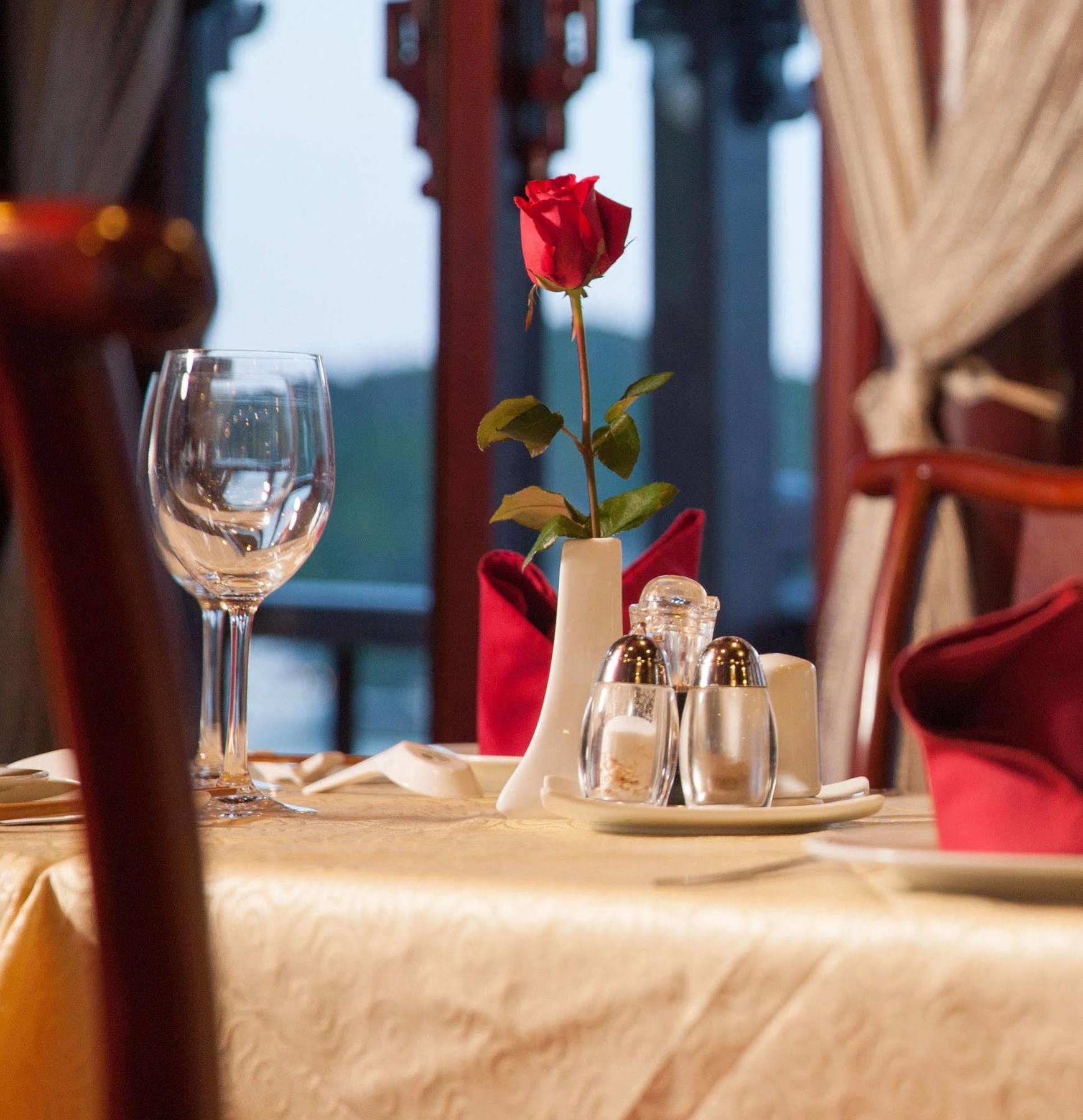 Royal Palace Cruise Ha Long Esterno foto