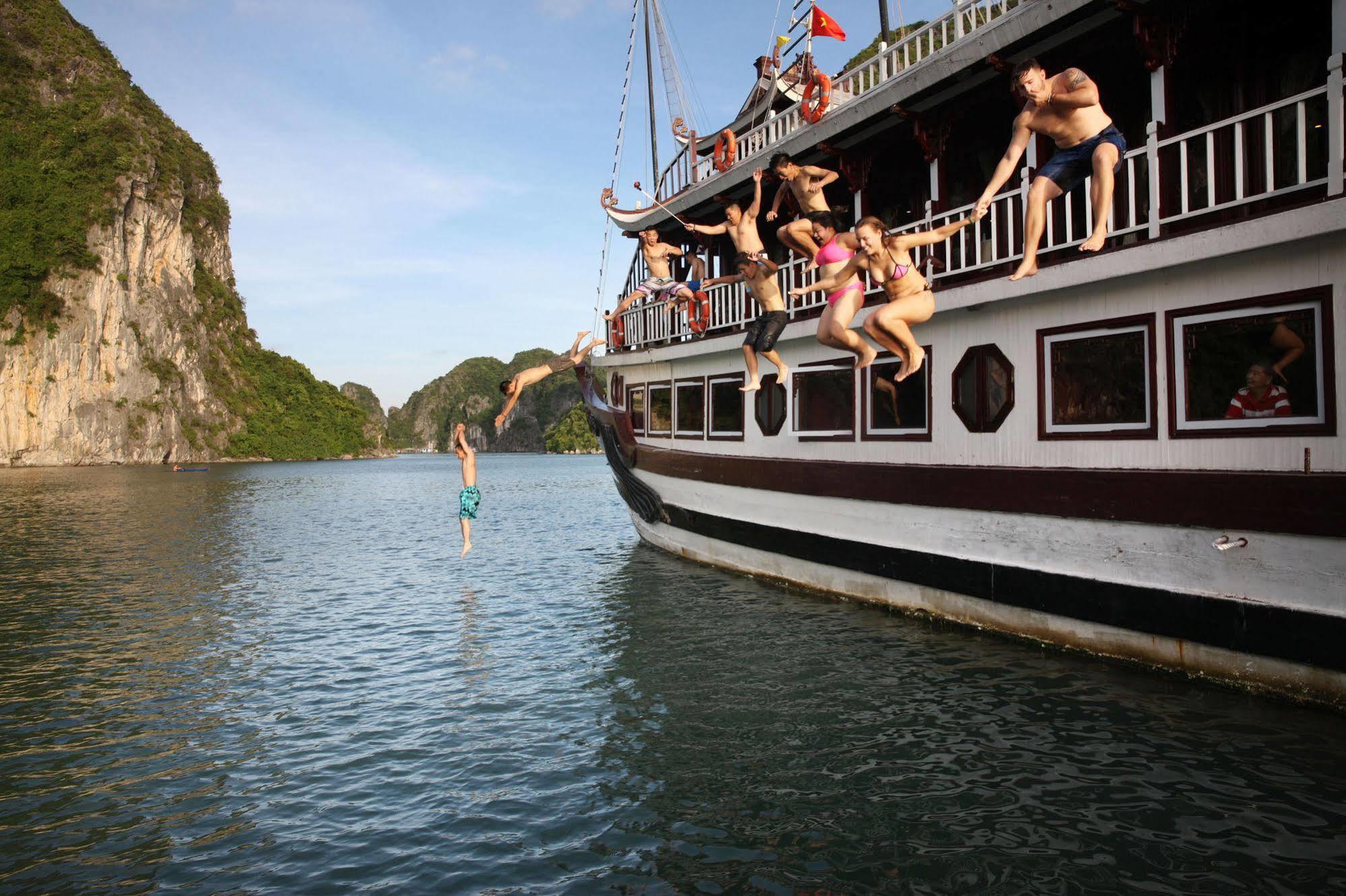 Royal Palace Cruise Ha Long Esterno foto