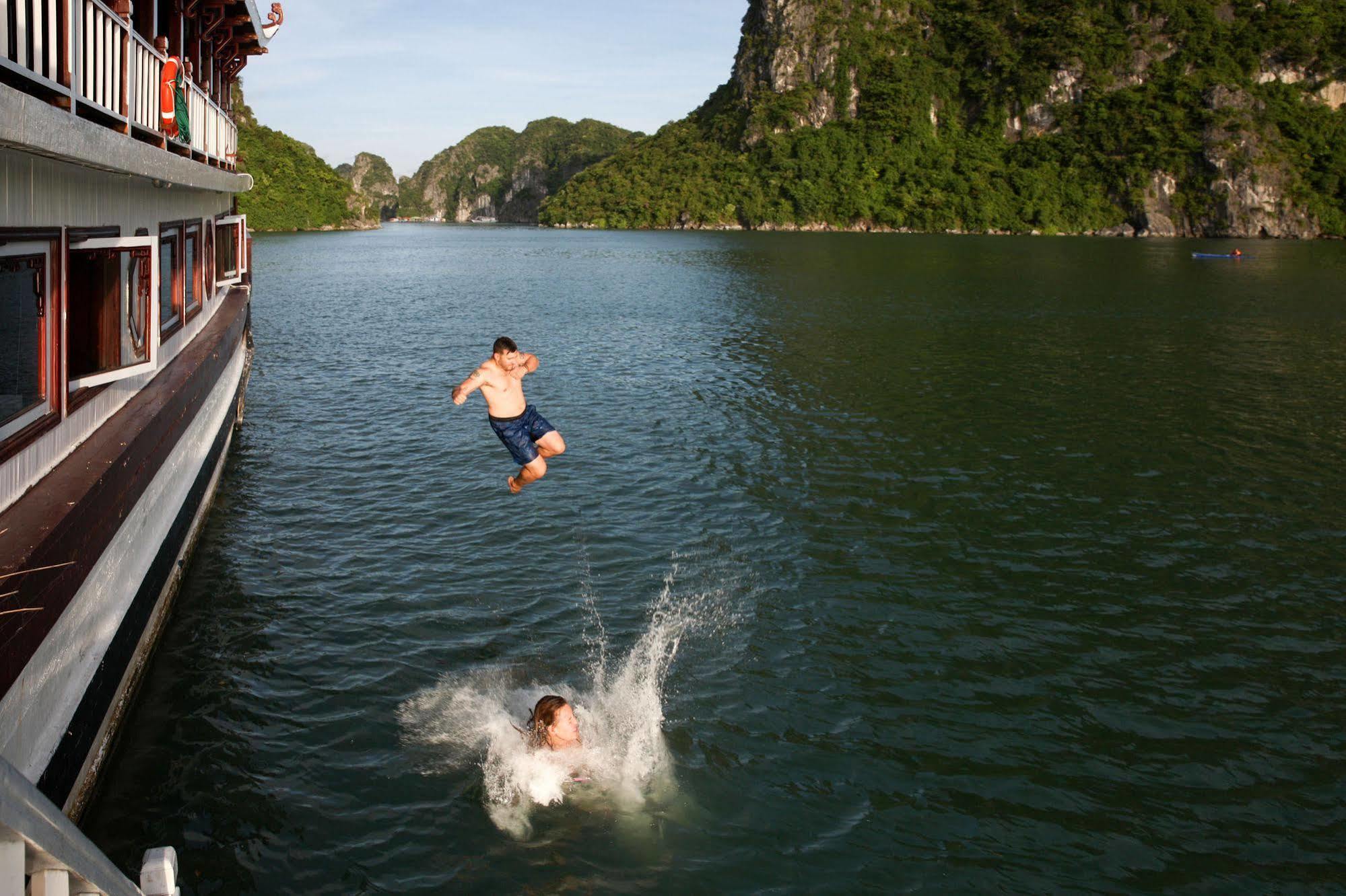 Royal Palace Cruise Ha Long Esterno foto