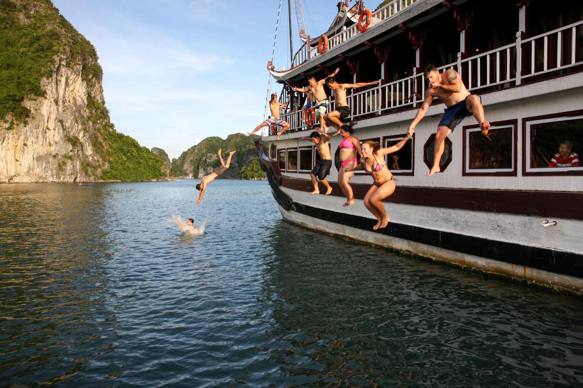 Royal Palace Cruise Ha Long Esterno foto